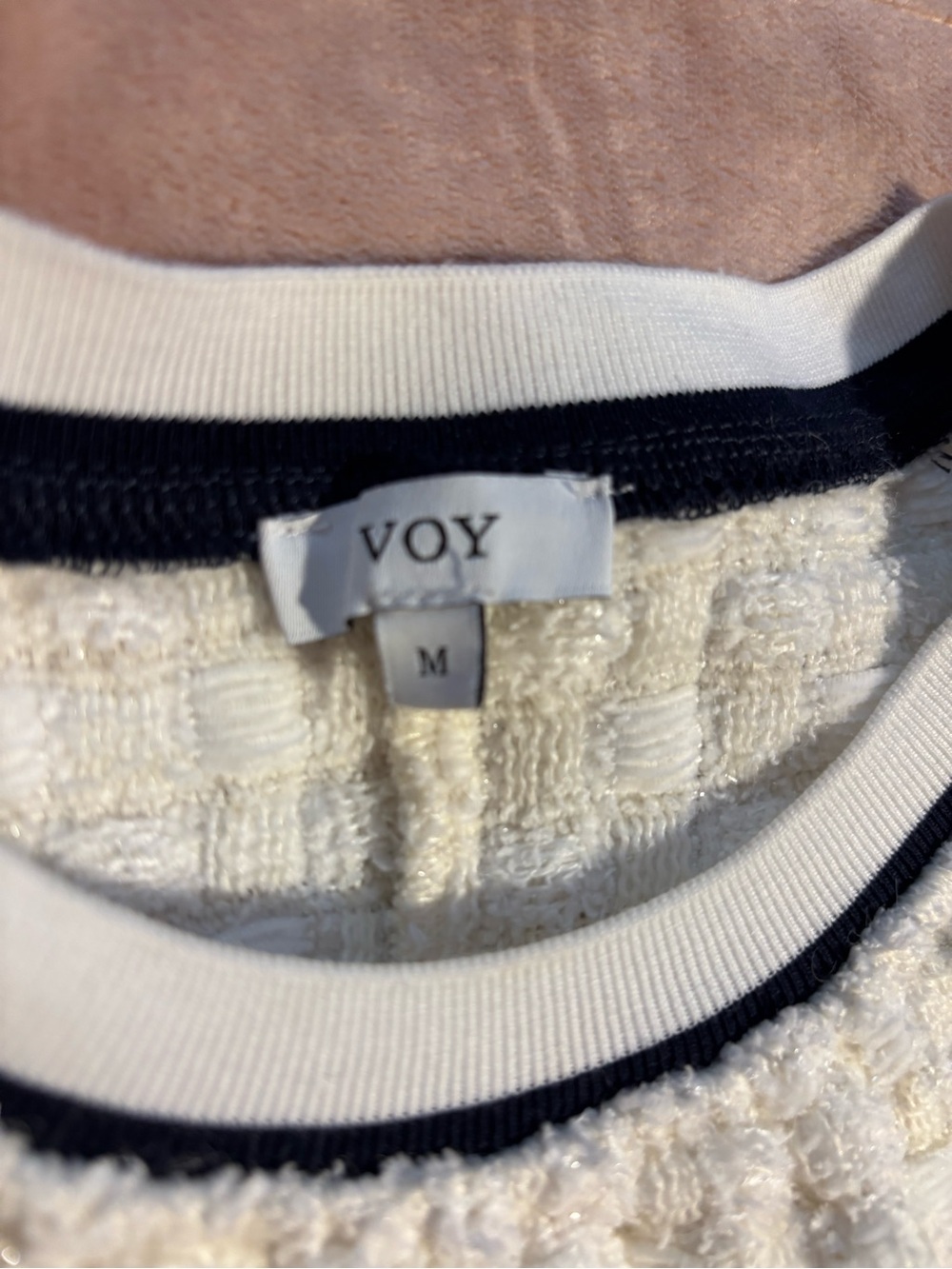 Voy Cream Short Sleeve Textured Knit Top with Black Trim - Picture 2 of 6